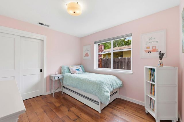 2133 Santa Cruz Avenue, Santa Clara, CA 95051