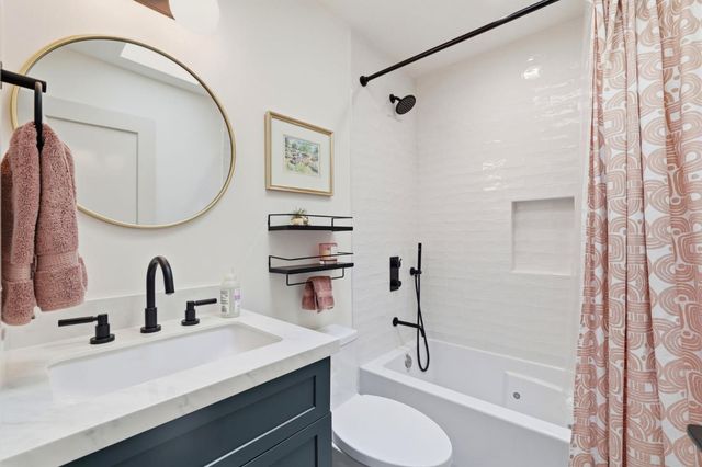 2133 Santa Cruz Avenue, Santa Clara, CA 95051