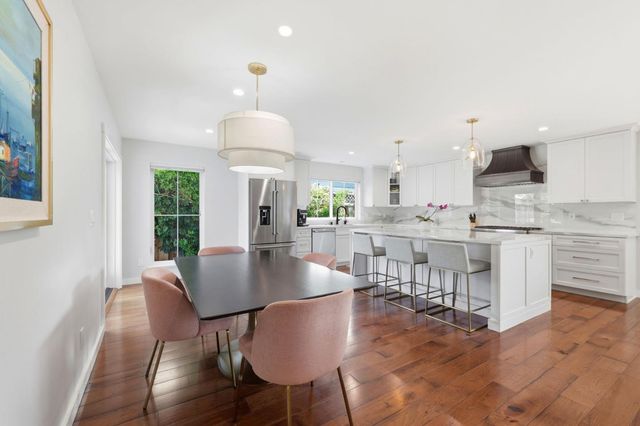 2133 Santa Cruz Avenue, Santa Clara, CA 95051