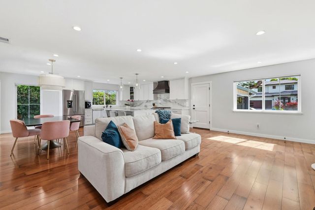 2133 Santa Cruz Avenue, Santa Clara, CA 95051