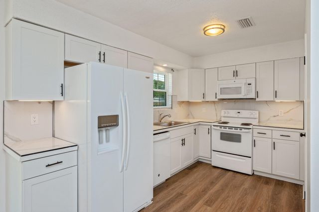 1416 S Palm Boulevard, Niceville, FL 32578