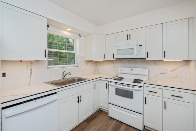 1416 S Palm Boulevard, Niceville, FL 32578