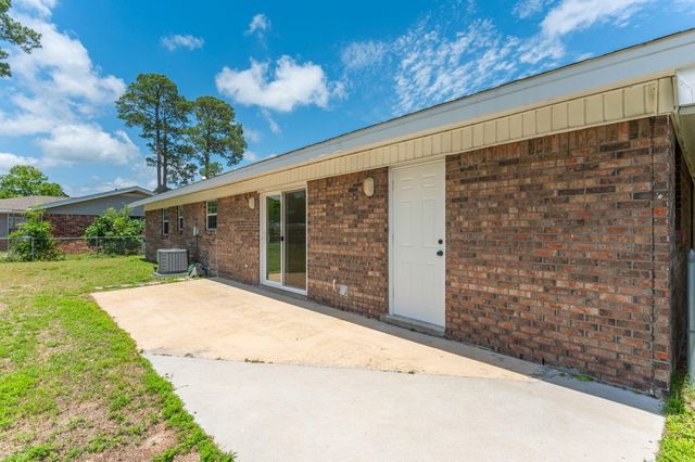 1416 S Palm Boulevard, Niceville, FL 32578