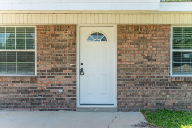 1416 S Palm Boulevard, Niceville, FL 32578