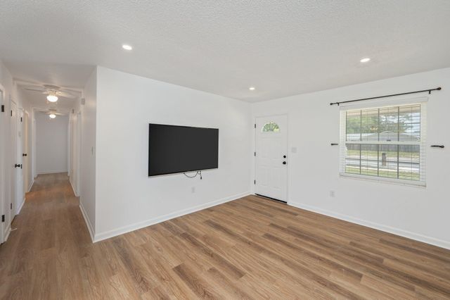 1416 S Palm Boulevard, Niceville, FL 32578