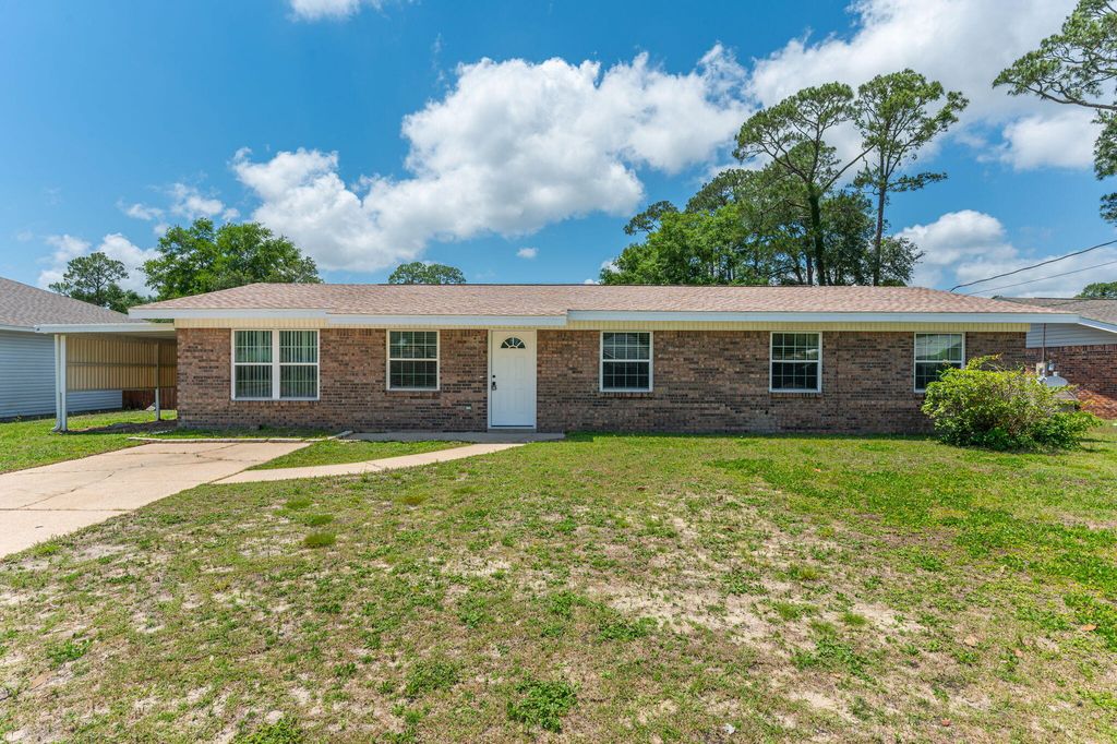 1416 S Palm Boulevard, Niceville, FL 32578