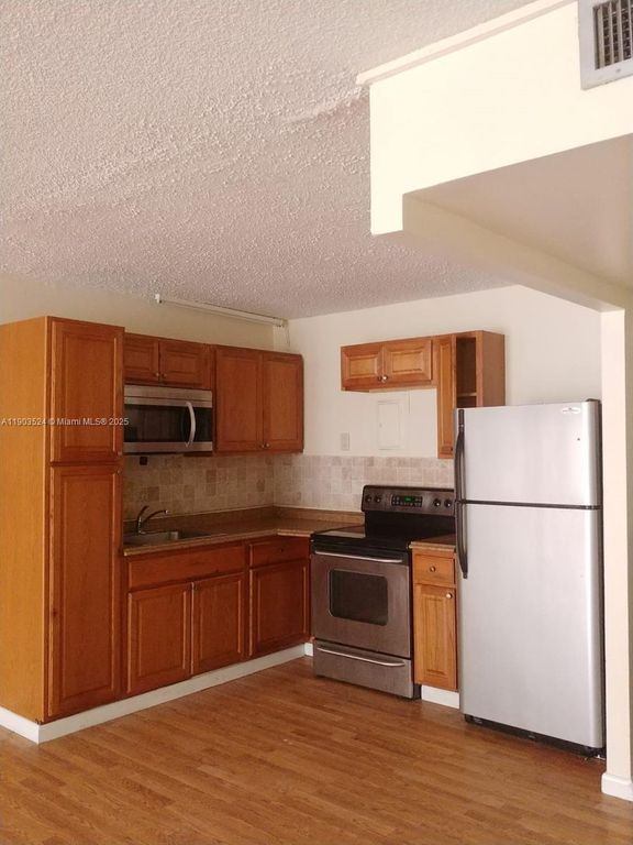 16710 NE 9th Ave 607, North Miami Beach, FL 33162