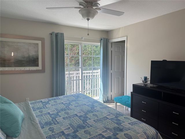 2333 SE 5th St, Pompano Beach, FL 33062