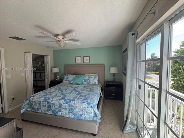 2333 SE 5th St, Pompano Beach, FL 33062