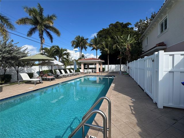 2333 SE 5th St, Pompano Beach, FL 33062