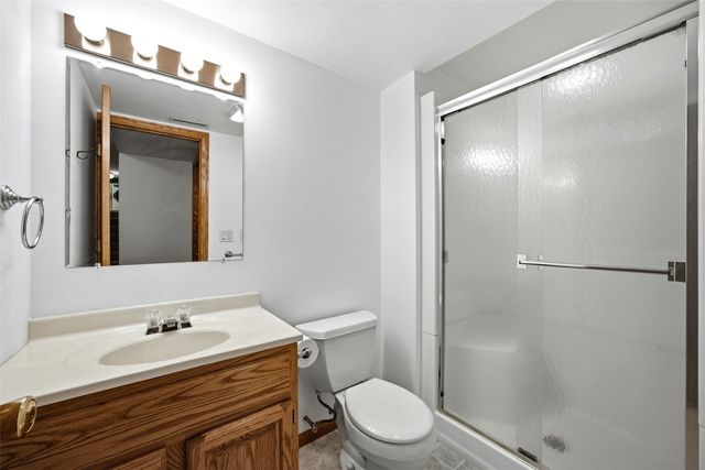 1773 Parkway Dr, Coralville, IA 52241