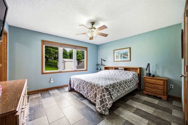 1773 Parkway Dr, Coralville, IA 52241