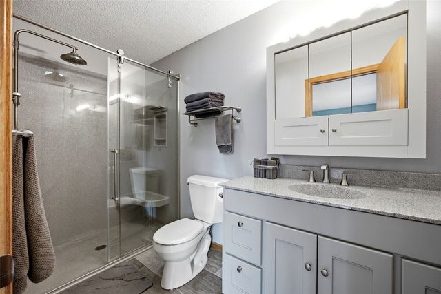 1773 Parkway Dr, Coralville, IA 52241