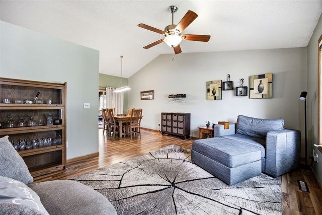 1773 Parkway Dr, Coralville, IA 52241