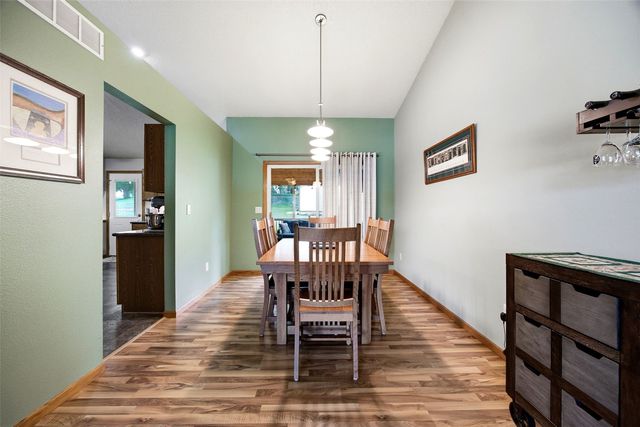 1773 Parkway Dr, Coralville, IA 52241