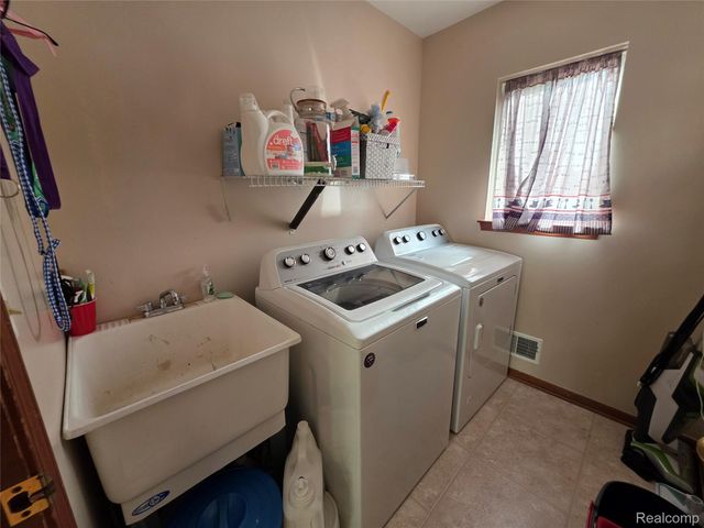 3435 Rockledge Lane, Mayfield Township, MI 48446