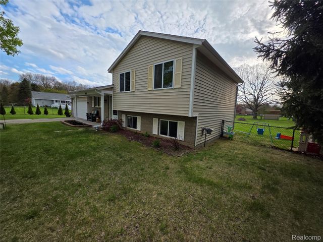 3435 Rockledge Lane, Mayfield Township, MI 48446