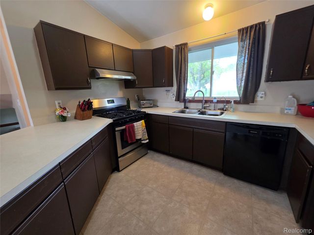 3435 Rockledge Lane, Mayfield Township, MI 48446