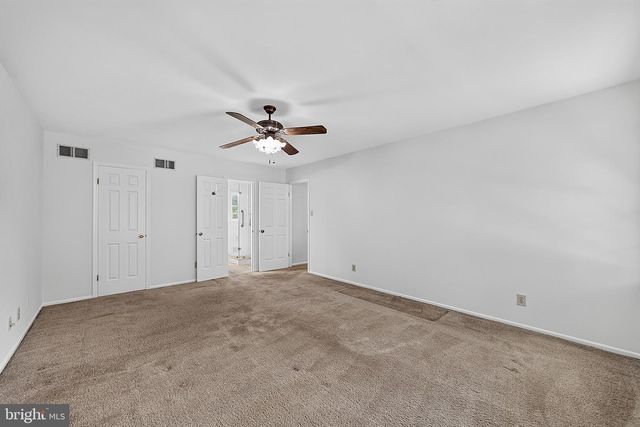 20 NASSAU DR, Lawrenceville, NJ 08648