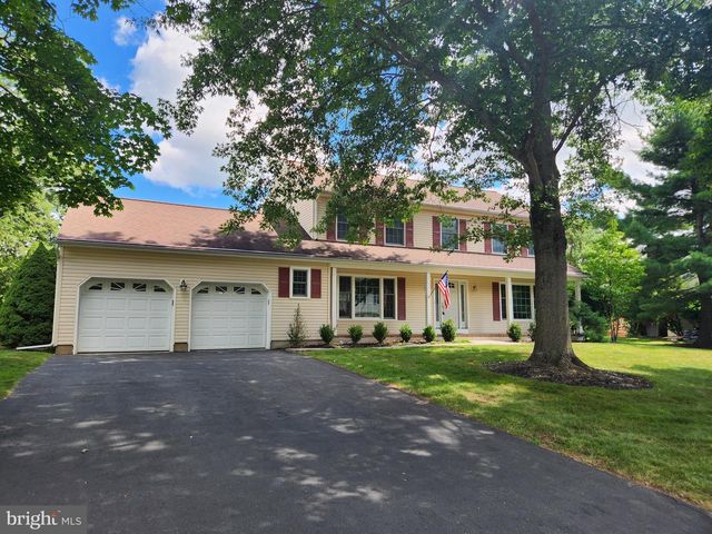 20 NASSAU DR, Lawrenceville, NJ 08648