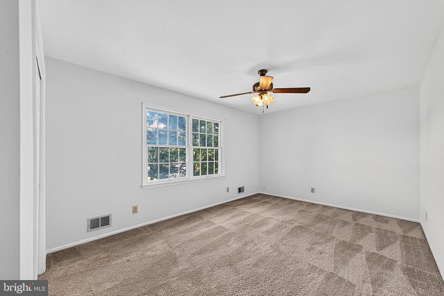 20 NASSAU DR, Lawrenceville, NJ 08648