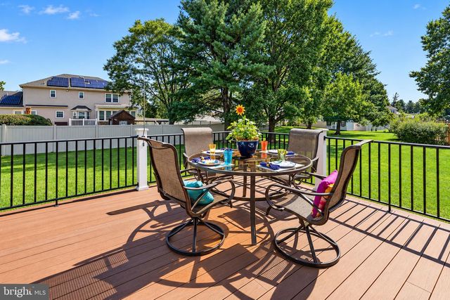 20 NASSAU DR, Lawrenceville, NJ 08648