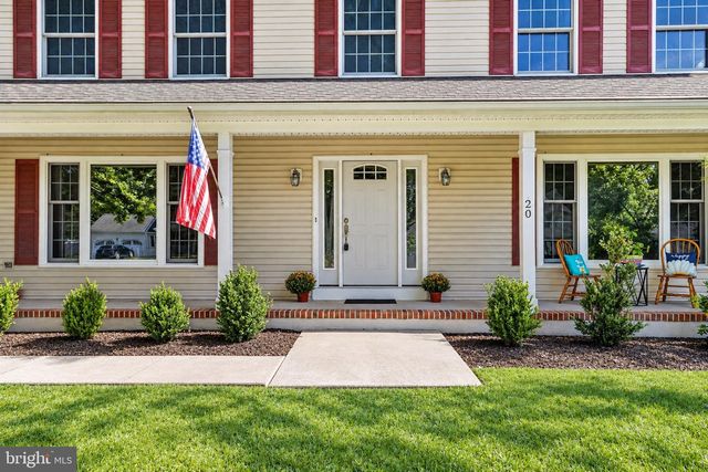 20 NASSAU DR, Lawrenceville, NJ 08648