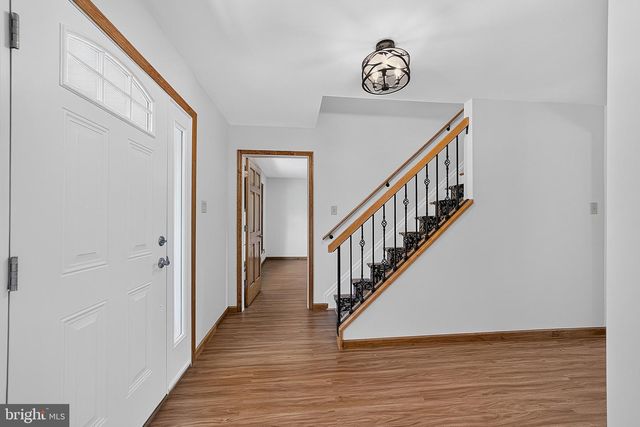 20 NASSAU DR, Lawrenceville, NJ 08648