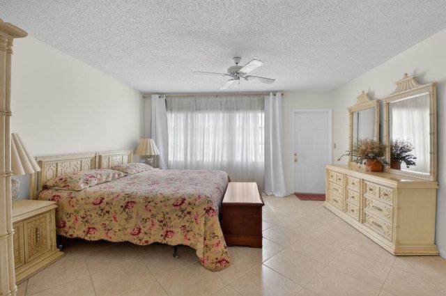 14579 Canalview Drive B, Delray Beach, FL 33484