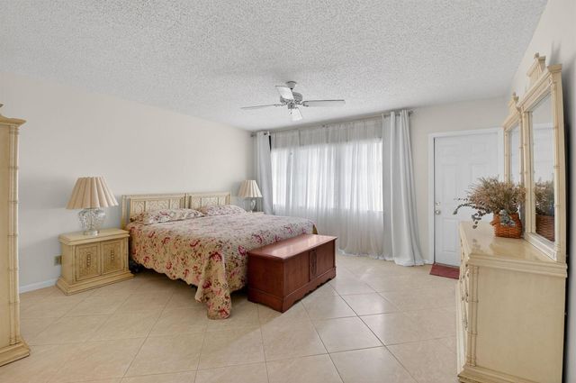 14579 Canalview Drive B, Delray Beach, FL 33484