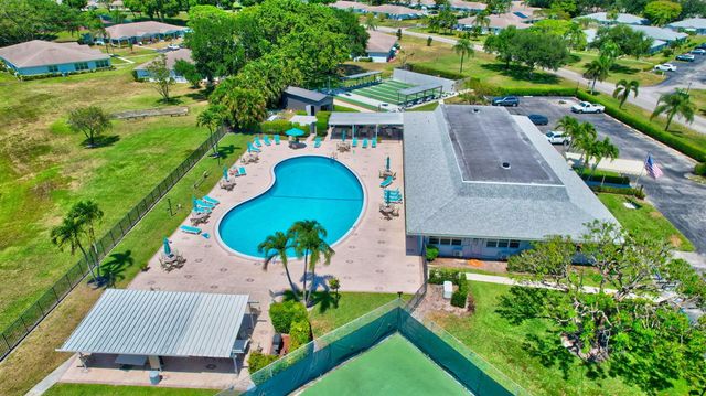 14579 Canalview Drive B, Delray Beach, FL 33484