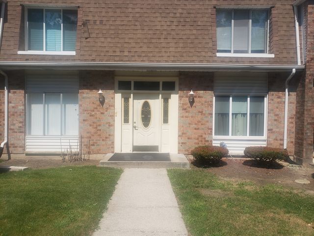 820 Sandra Drive 2C, University Park, IL 60484