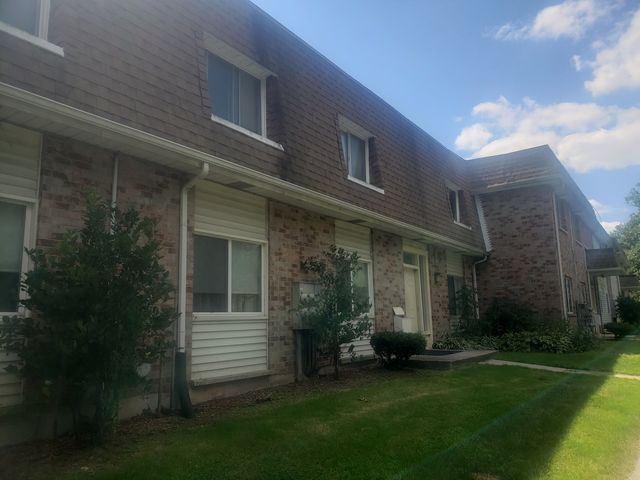820 Sandra Drive 2C, University Park, IL 60484