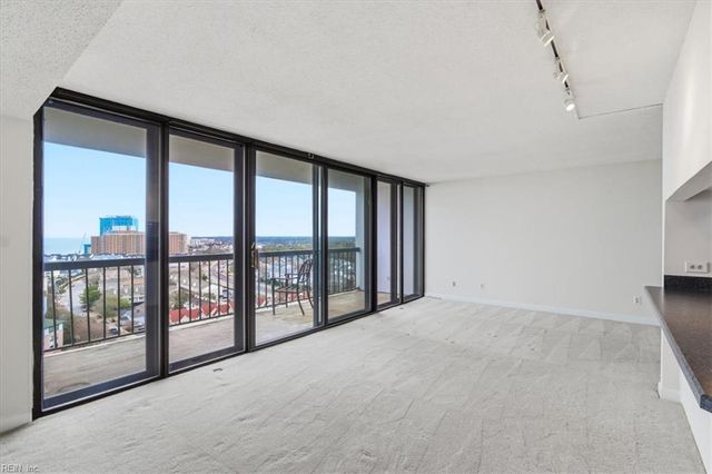 3288 Page Ave Apt P2, Virginia Beach, VA 23451