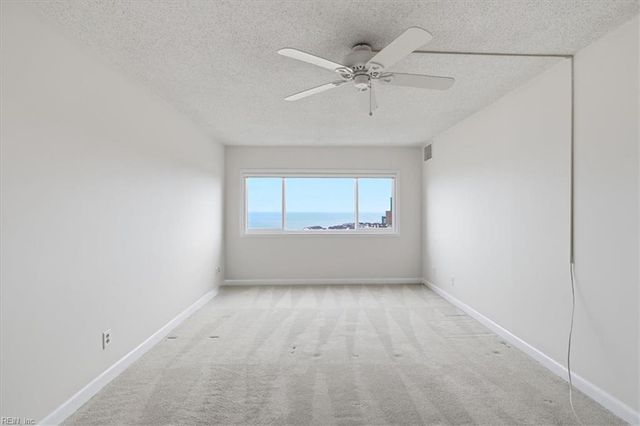 3288 Page Ave Apt P2, Virginia Beach, VA 23451