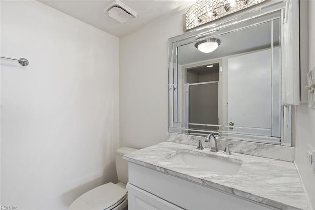 3288 Page Ave Apt P2, Virginia Beach, VA 23451