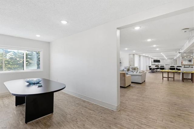 3288 Page Ave Apt P2, Virginia Beach, VA 23451