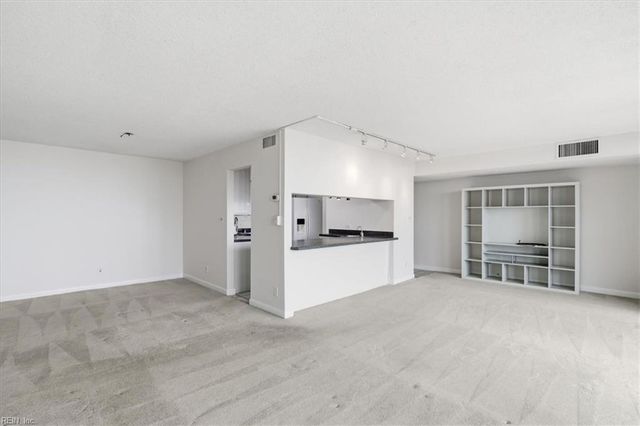 3288 Page Ave Apt P2, Virginia Beach, VA 23451