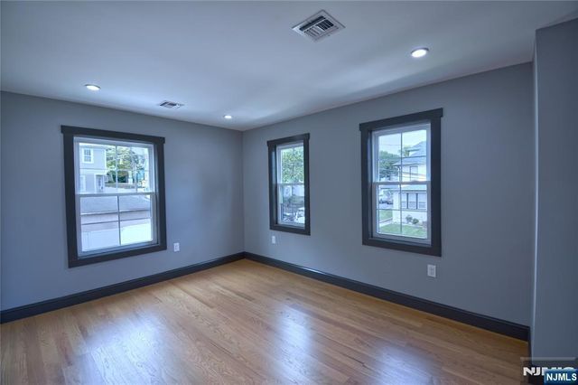 72 Hille Place, Ridgefield Park, NJ 07660