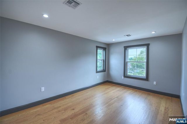 72 Hille Place, Ridgefield Park, NJ 07660