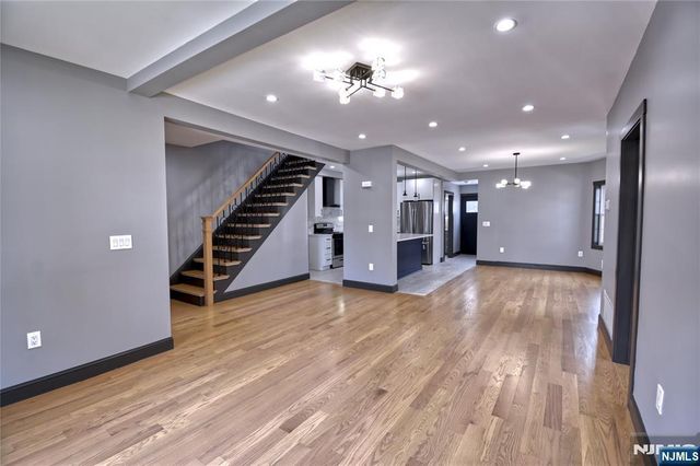 72 Hille Place, Ridgefield Park, NJ 07660