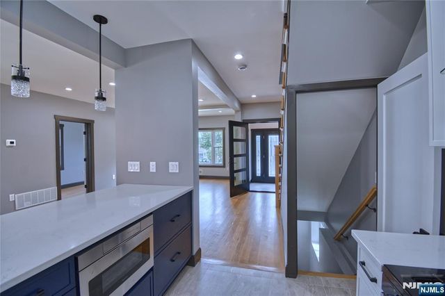 72 Hille Place, Ridgefield Park, NJ 07660