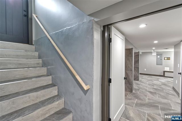 72 Hille Place, Ridgefield Park, NJ 07660