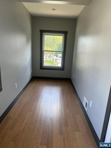 72 Hille Place, Ridgefield Park, NJ 07660