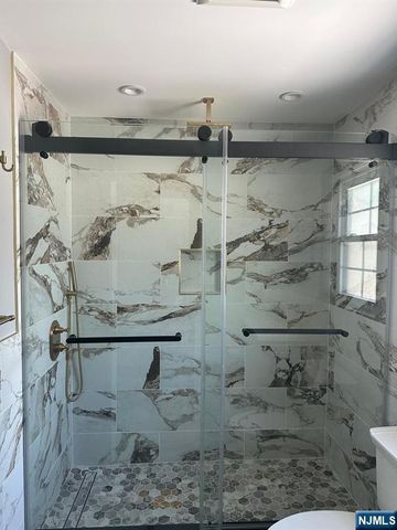 72 Hille Place, Ridgefield Park, NJ 07660