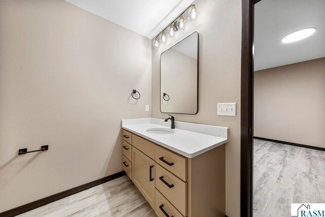 3202 Noble Drive, Mankato, MN 56001