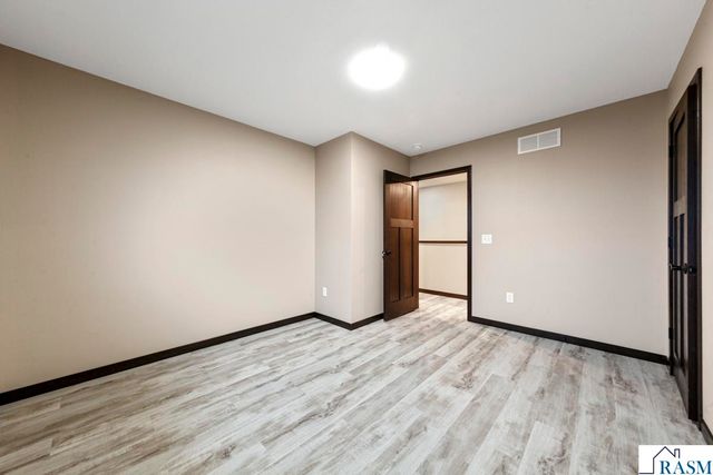 3202 Noble Drive, Mankato, MN 56001