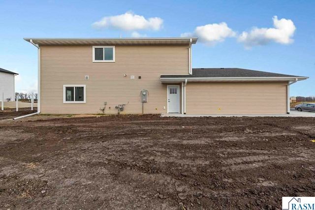 3202 Noble Drive, Mankato, MN 56001