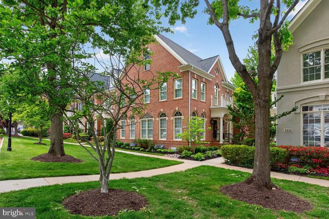 3834 FARRCROFT DR, Fairfax, VA 22030