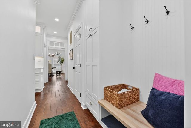 3834 FARRCROFT DR, Fairfax, VA 22030